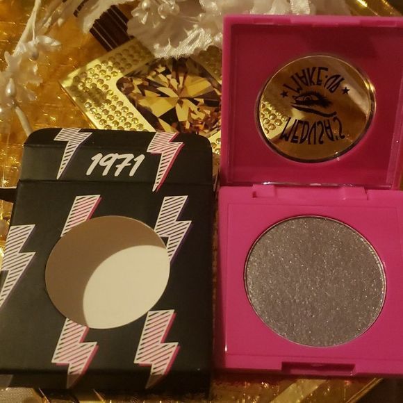 🌟HP🌟🌟💙1971 Medusa's Makeup Glam Rock Eyeshadow NWT - Picture 6 of 7